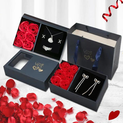 Caixa de Rosas com Colar 'Eu Te Amo' em 100 Idiomas - Encanto das rosas
